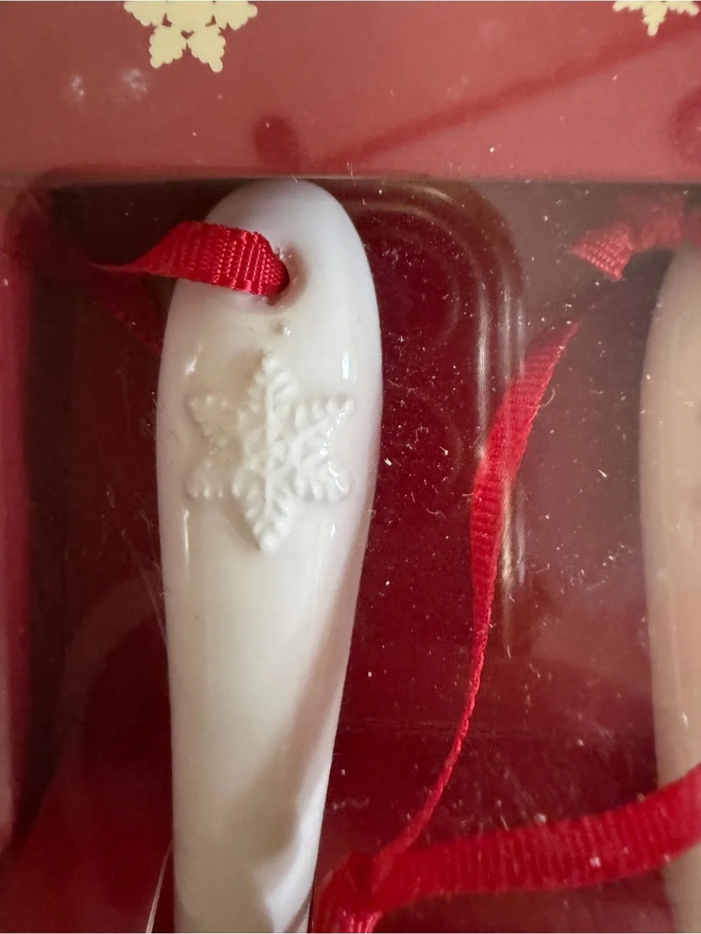 NWT Pottery Barn White Ceramic Snowflake Serving Spoons with Red Ribbon Set of 8